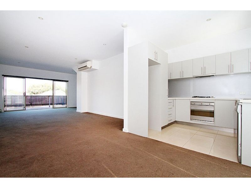 6/12 Grantham Street, Brunswick West VIC 3055