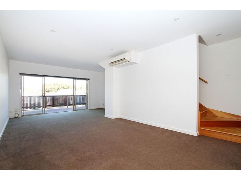 6/12 Grantham Street, Brunswick West VIC 3055