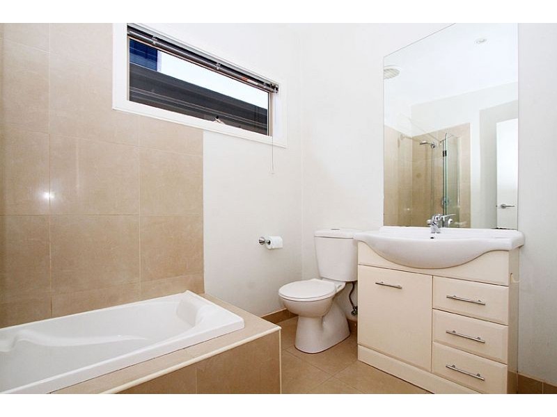 6/12 Grantham Street, Brunswick West VIC 3055