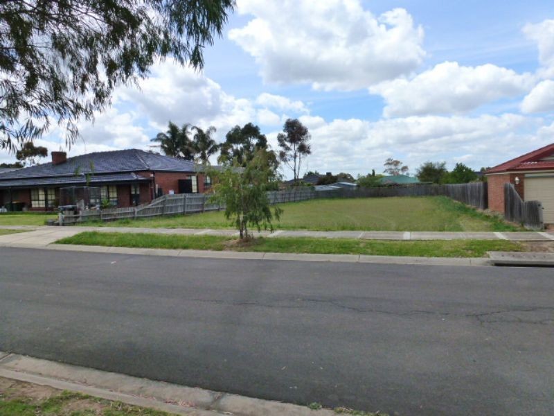 12 Beaumont Court, Sydenham VIC 3037