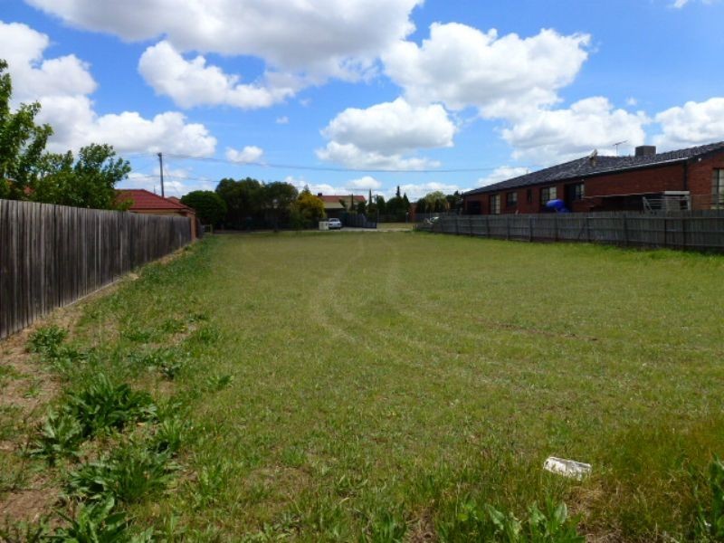 12 Beaumont Court, Sydenham VIC 3037