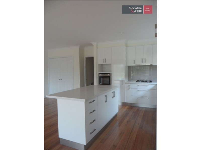 32A Strathnaver Avenue, Strathmore VIC 3041