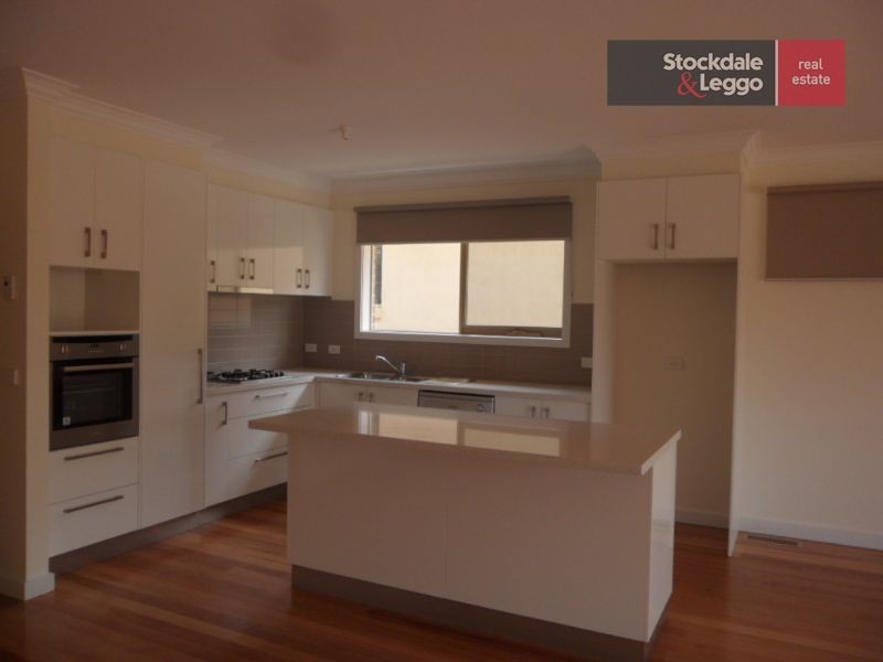 32A Strathnaver Avenue, Strathmore VIC 3041