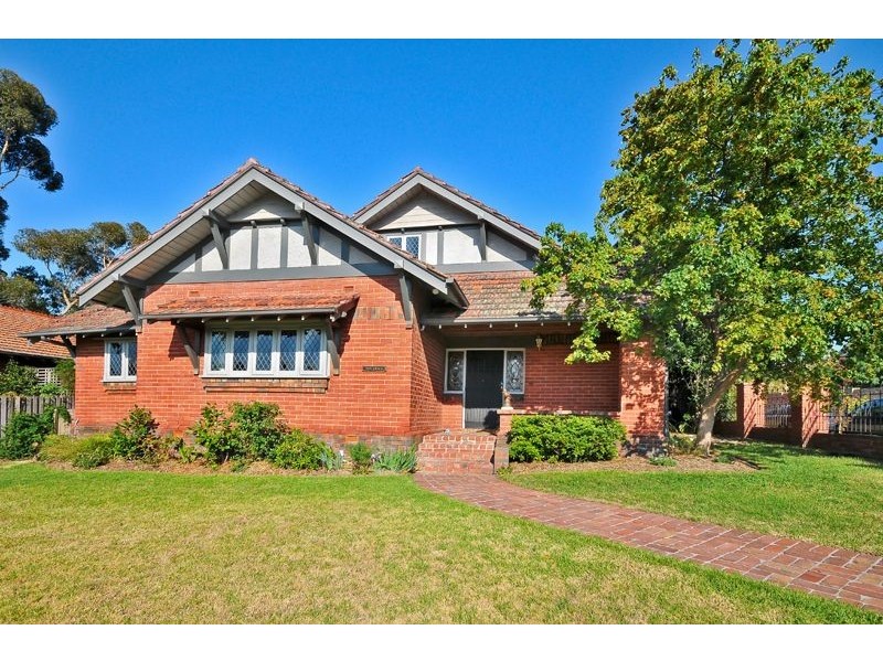 213 Napier Street, Essendon VIC 3040