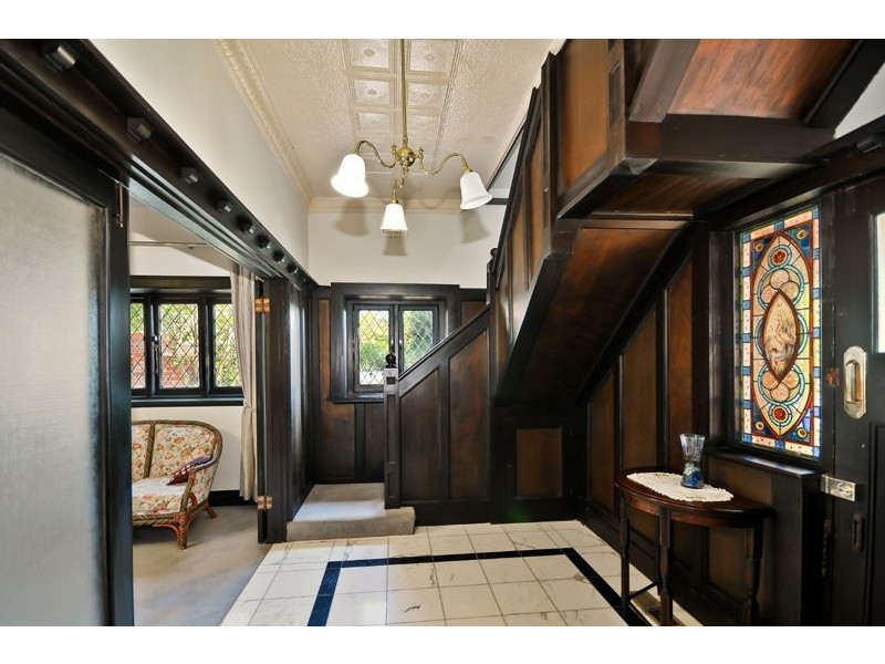 213 Napier Street, Essendon VIC 3040