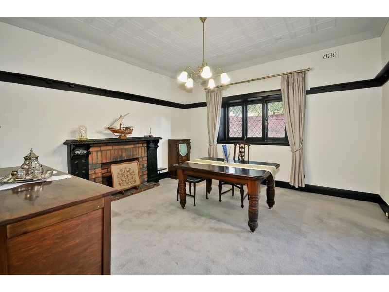 213 Napier Street, Essendon VIC 3040