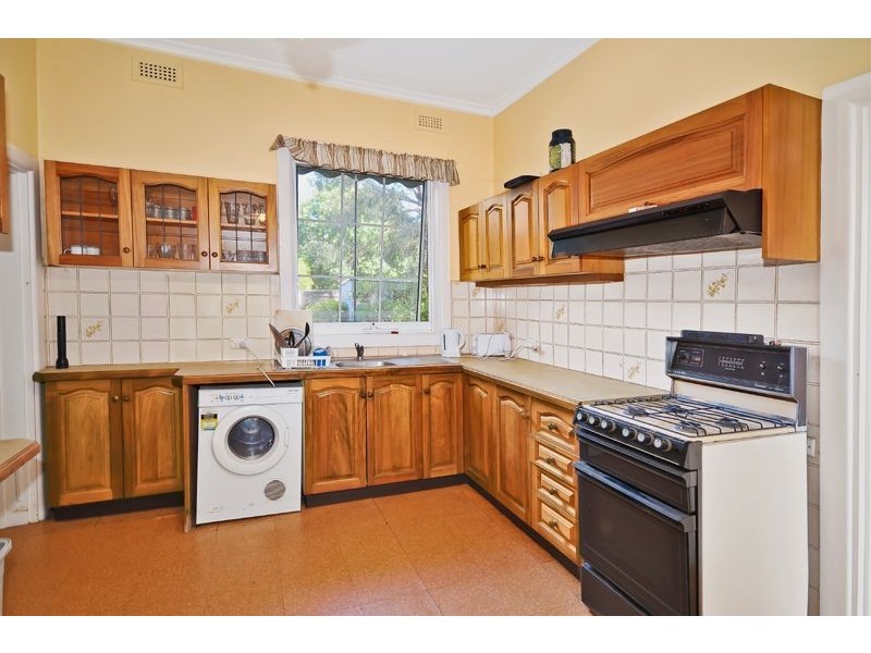 16 Fawkner Street, Aberfeldie VIC 3040