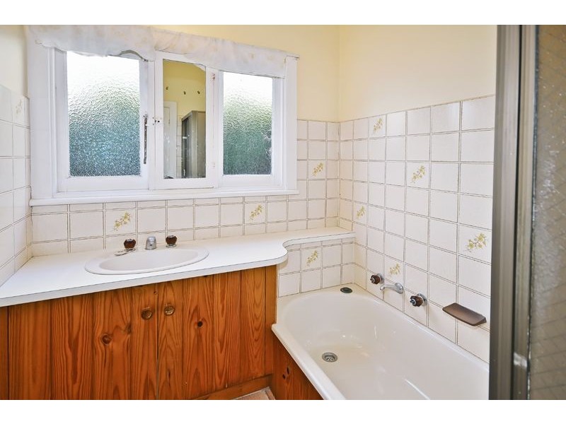 16 Fawkner Street, Aberfeldie VIC 3040