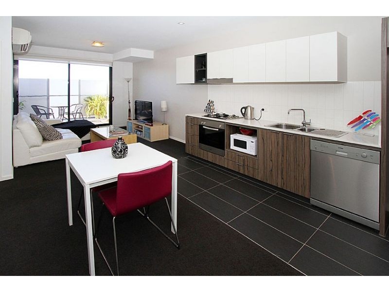 17/60 Keilor Road, Essendon North VIC 3041