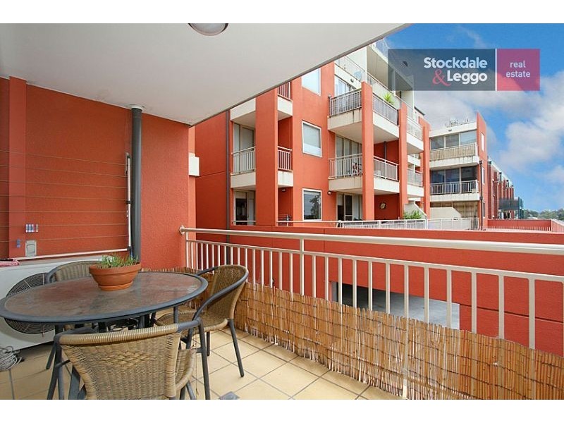 202/77 Village Way, Maribyrnong VIC 3032