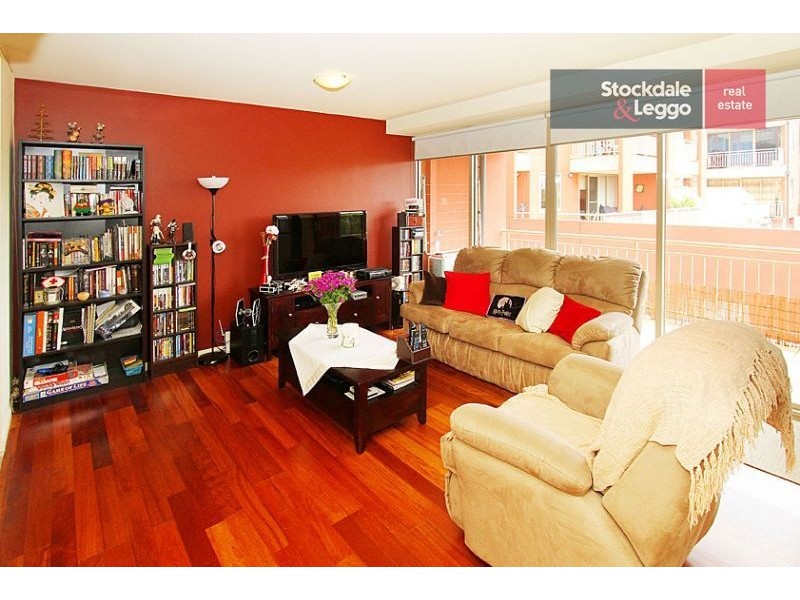 202/77 Village Way, Maribyrnong VIC 3032