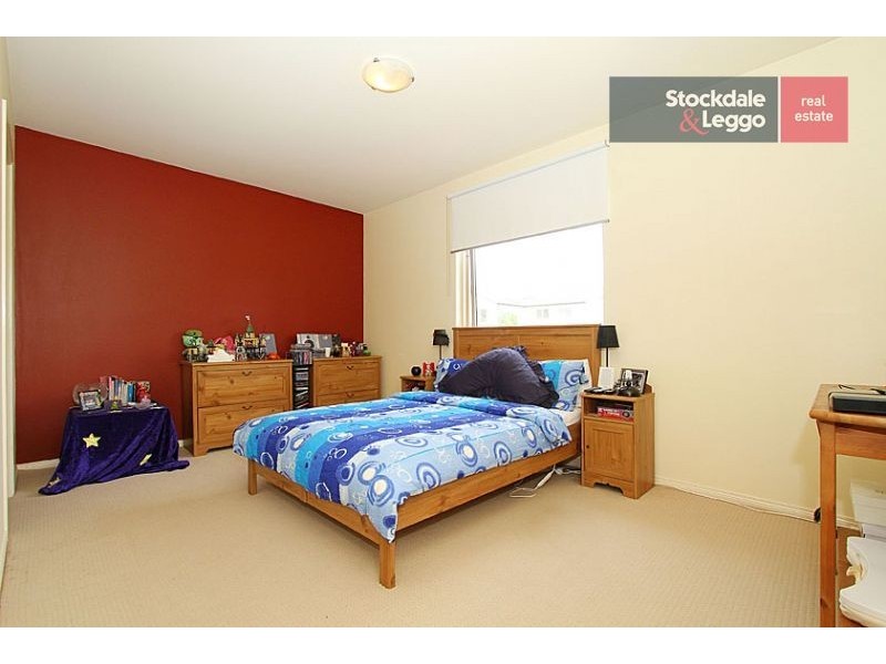 202/77 Village Way, Maribyrnong VIC 3032