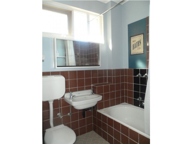 4/31 Leslie Road, Essendon VIC 3040