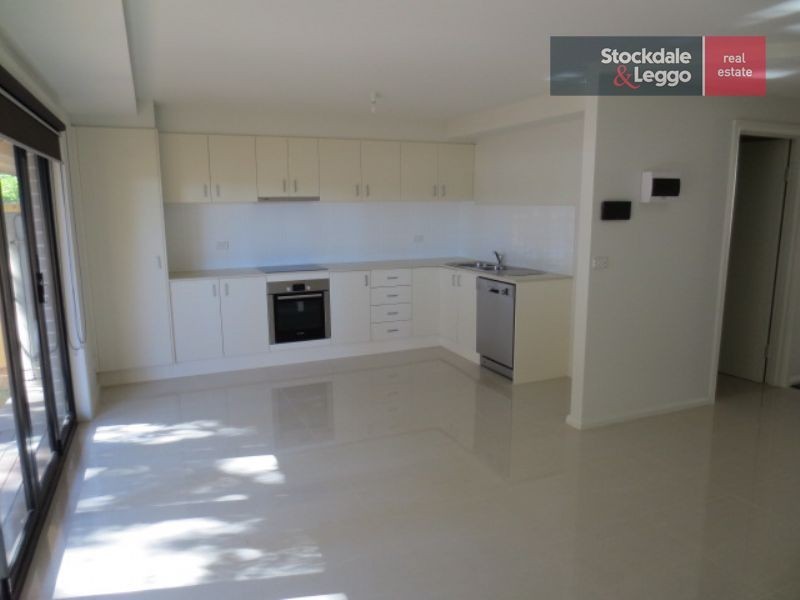 2/517 Moreland Road, Pascoe Vale South VIC 3044