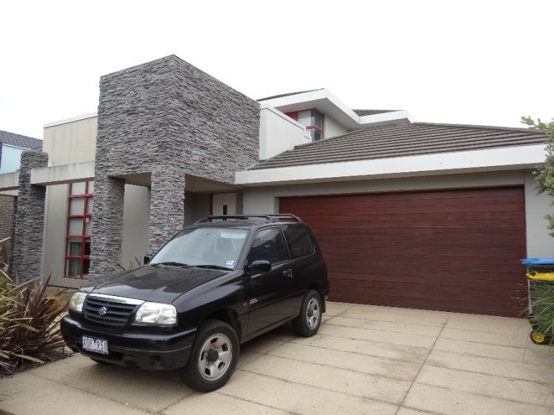 70 Sanctuary Lakes South Boulevard, Sanctuary Lakes VIC 3030