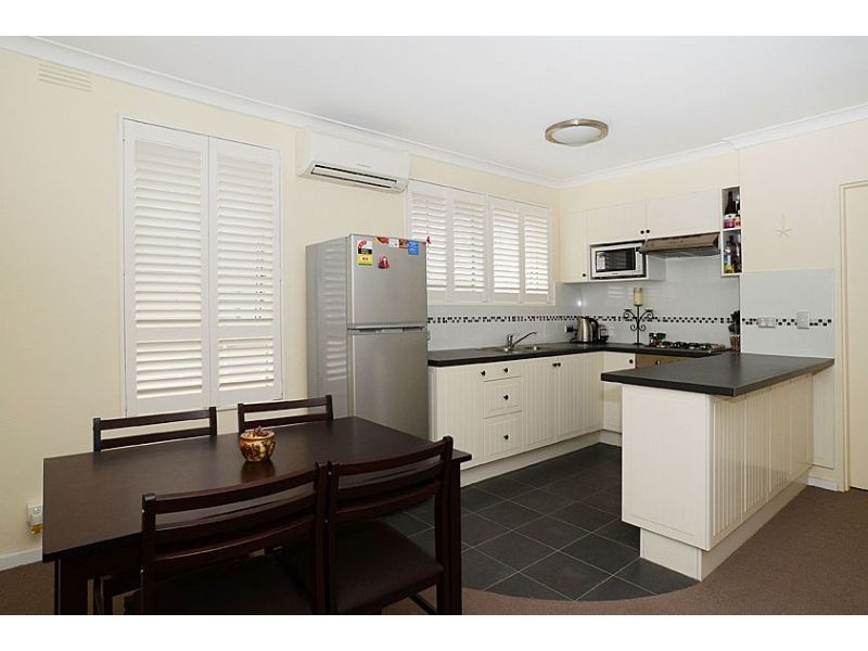 11/3 Guthrie Street, Brunswick West VIC 3055