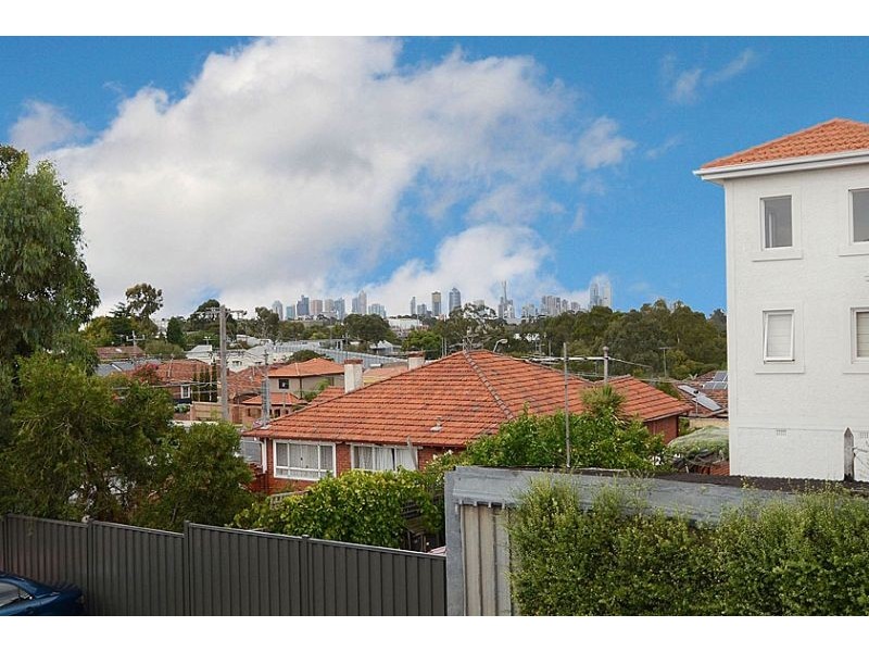 11/3 Guthrie Street, Brunswick West VIC 3055