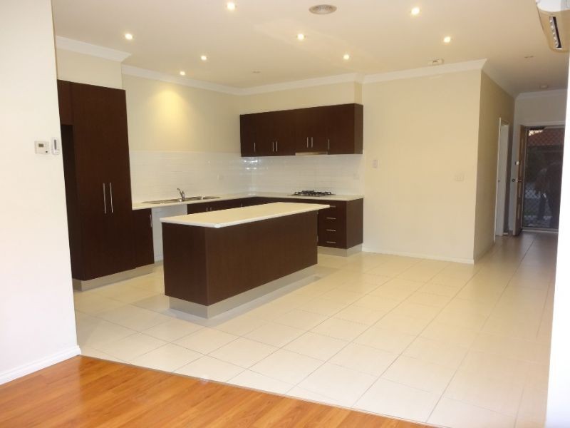 3/9 Tullamarina Avenue, Tullamarine VIC 3043