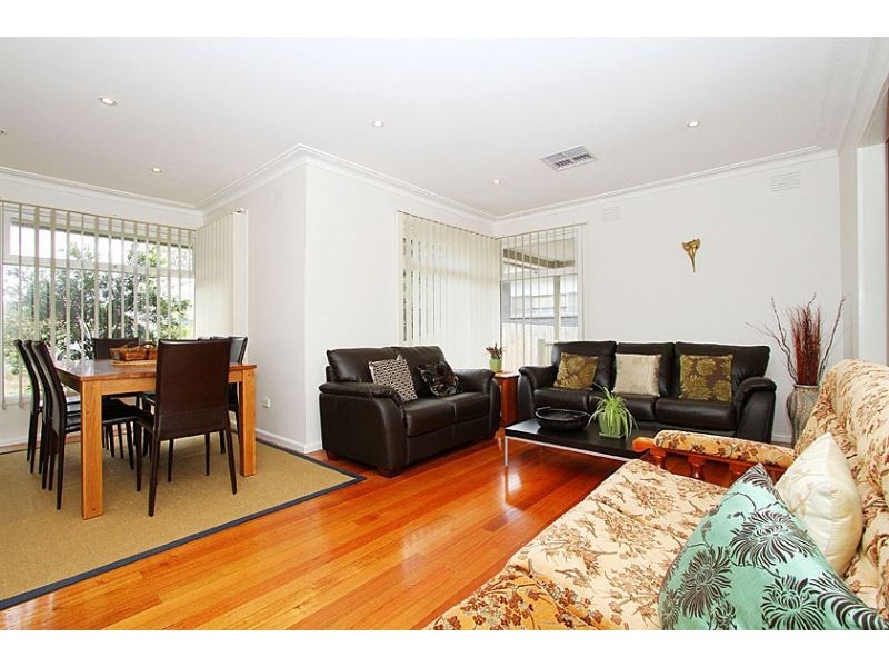 12 Strathaird Street, Strathmore VIC 3041