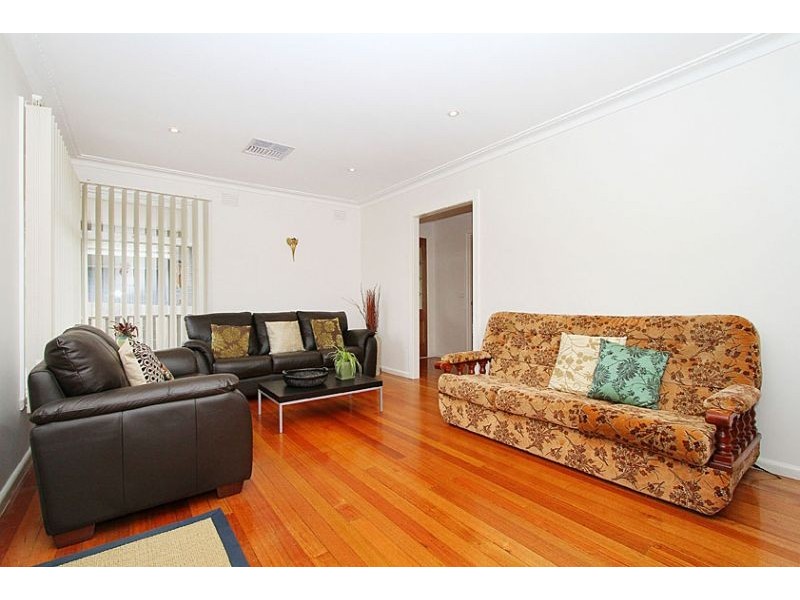 12 Strathaird Street, Strathmore VIC 3041