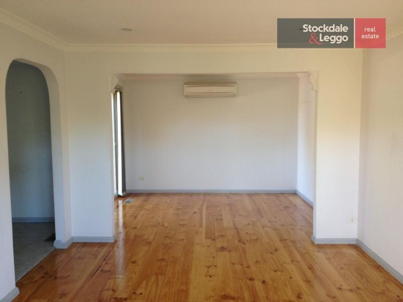 2/65 Mascoma Street, Strathmore VIC 3041