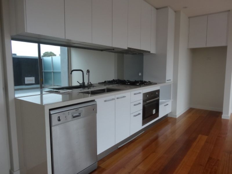 2/32 Napier Street, Essendon VIC 3040