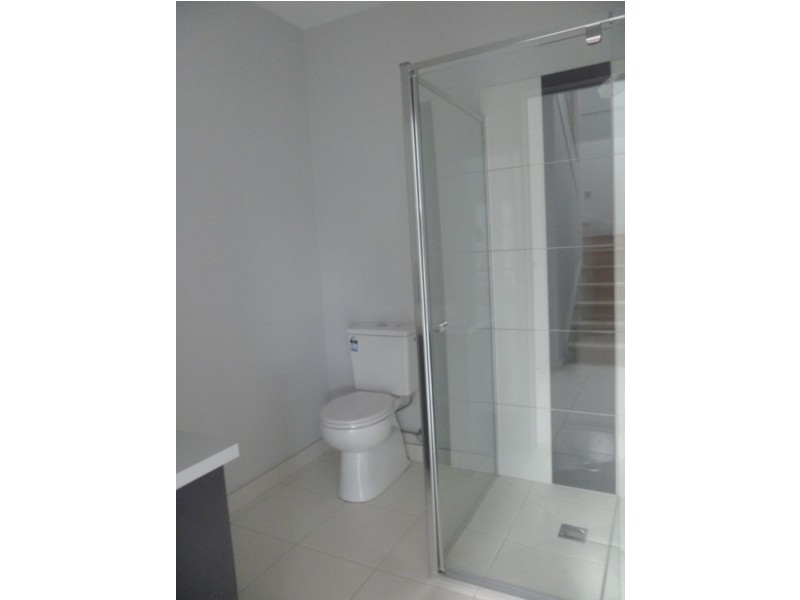 2/151 Durham Road, Sunshine VIC 3020