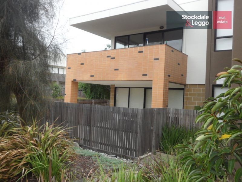 12/6 Crefden Street, Maidstone VIC 3012