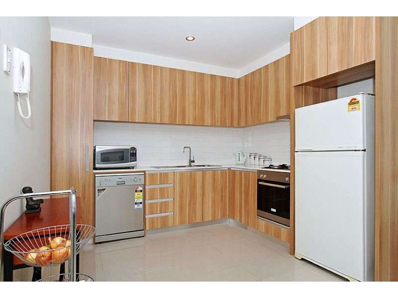 204/2 La Scala Avenue, Maribyrnong VIC 3032