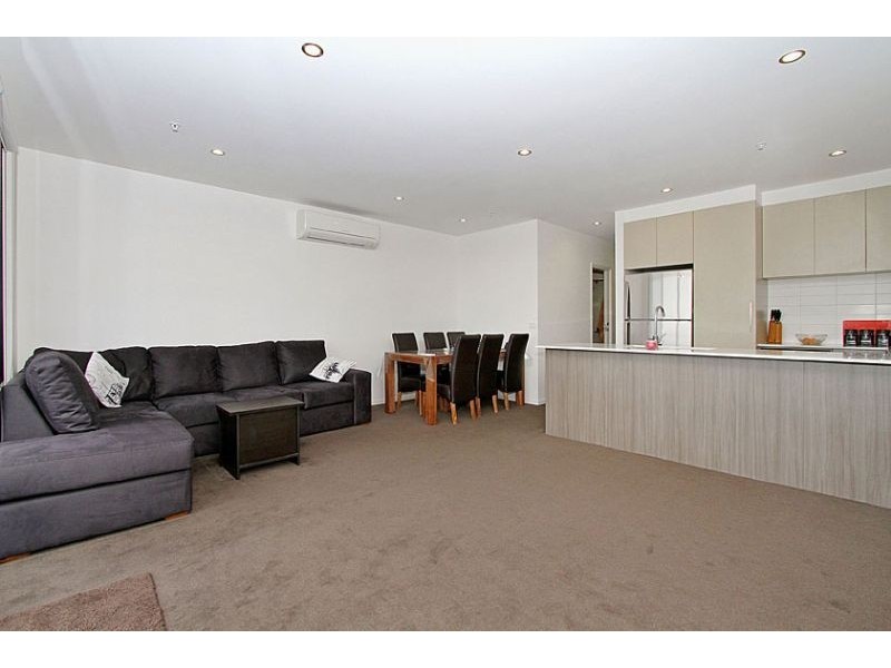 302/32 La Scala Avenue, Maribyrnong VIC 3032