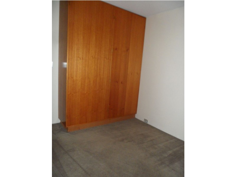 2/37 Raleigh Street, Essendon VIC 3040