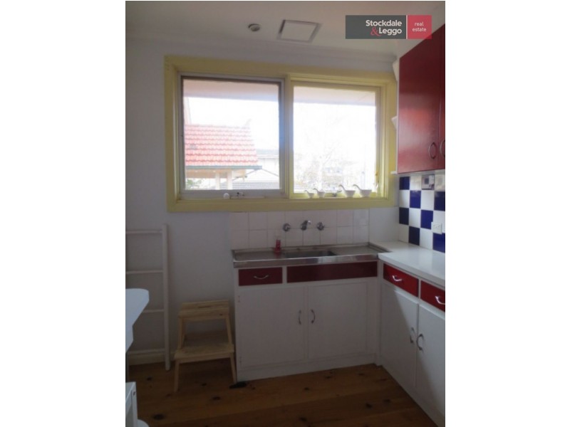 2/6 Lincoln Road, Essendon VIC 3040