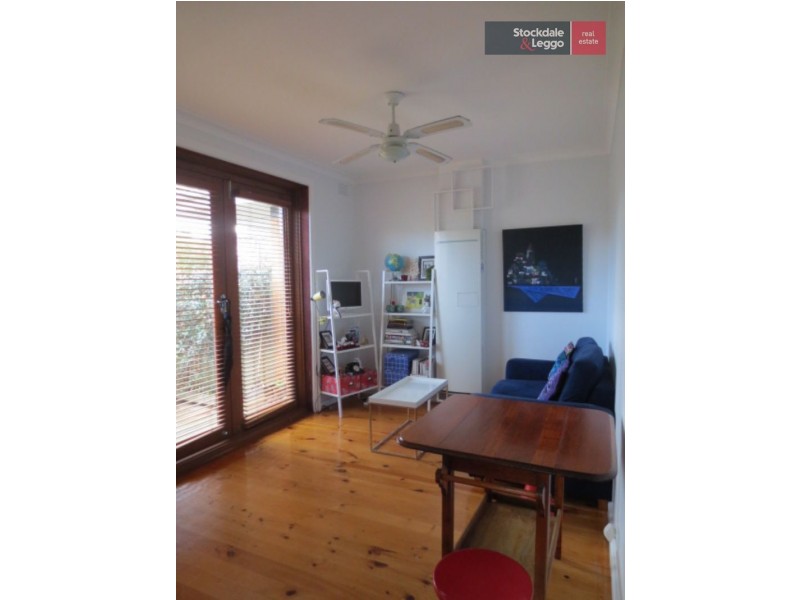 2/6 Lincoln Road, Essendon VIC 3040