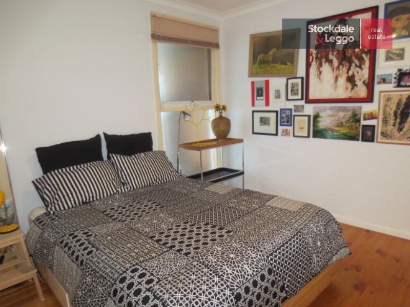 2/6 Lincoln Road, Essendon VIC 3040