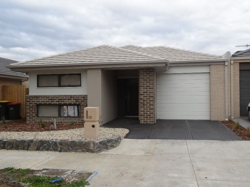 10 Cleeland Court, Roxburgh Park VIC 3064