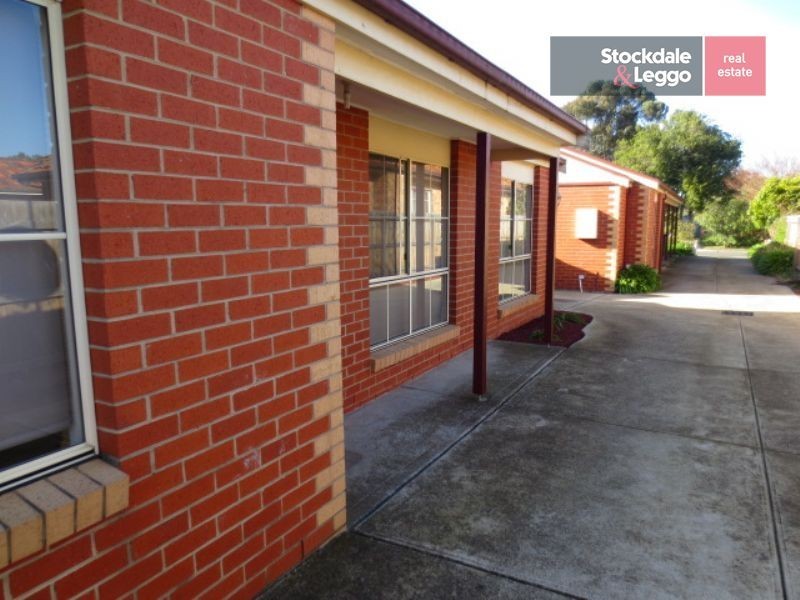 2/42 Collier Court, Strathmore Heights VIC 3041