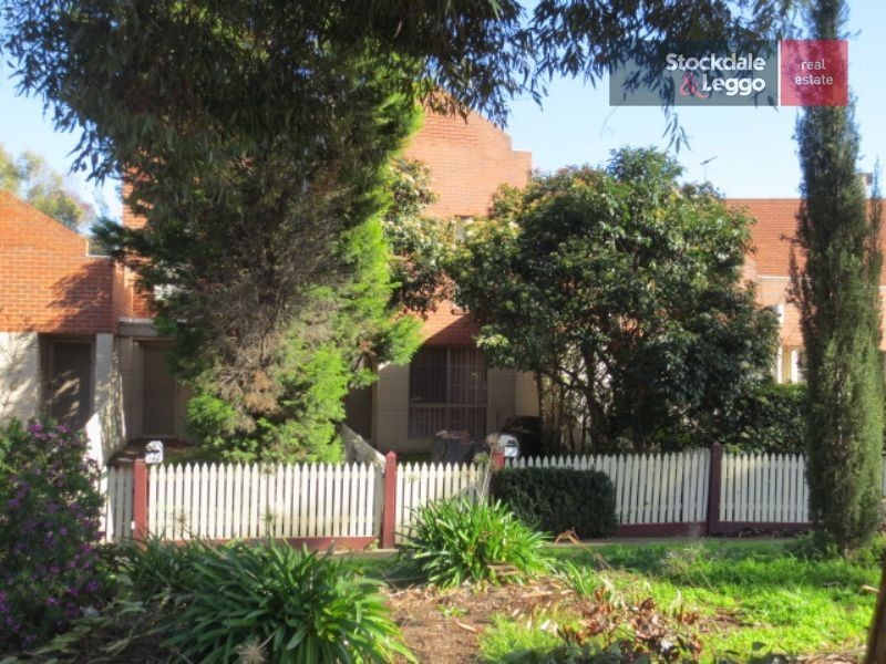 15/2a Cameron Road, Essendon VIC 3040