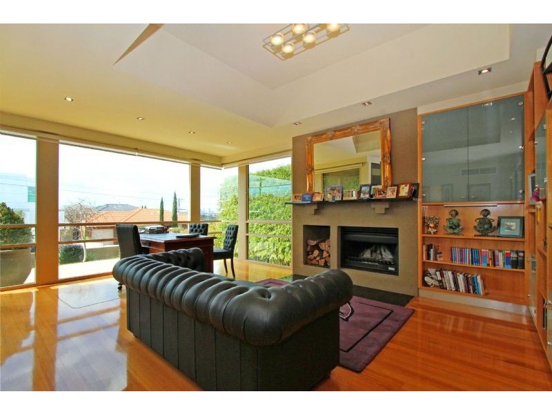 38 Brunel Street, Aberfeldie VIC 3040