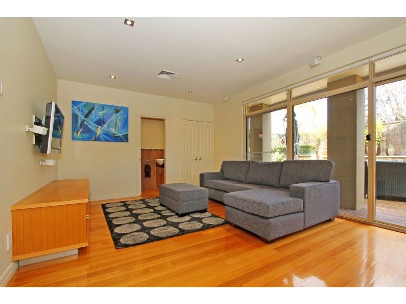 38 Brunel Street, Aberfeldie VIC 3040