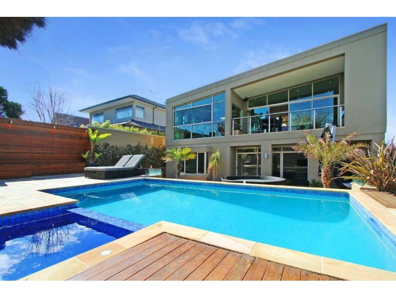 38 Brunel Street, Aberfeldie VIC 3040