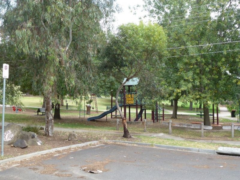 2/16 Jolley Street, Brunswick West VIC 3055