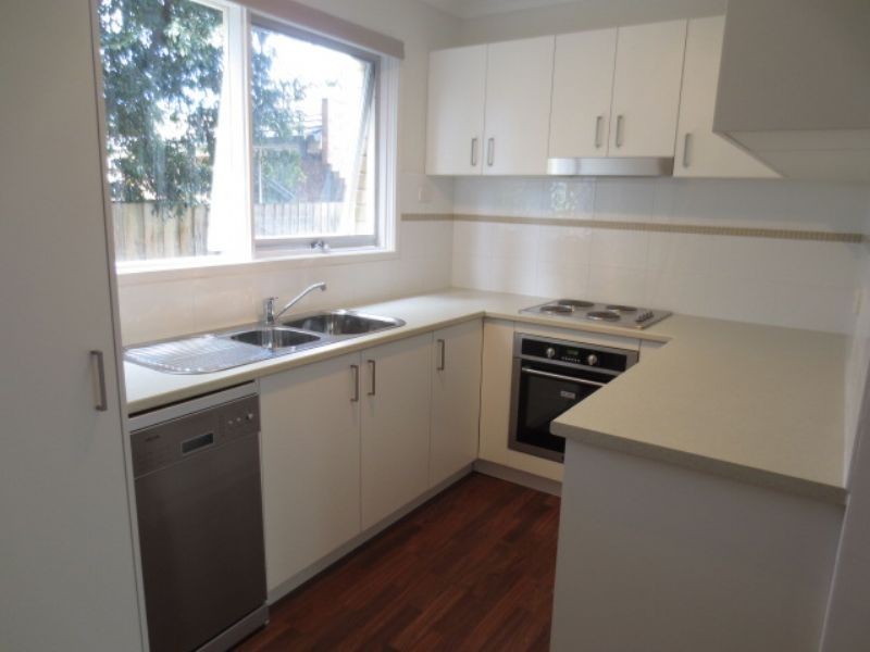 10/2 Berry Street, Essendon North VIC 3041