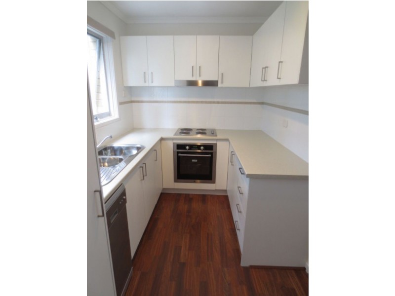 10/2 Berry Street, Essendon North VIC 3041