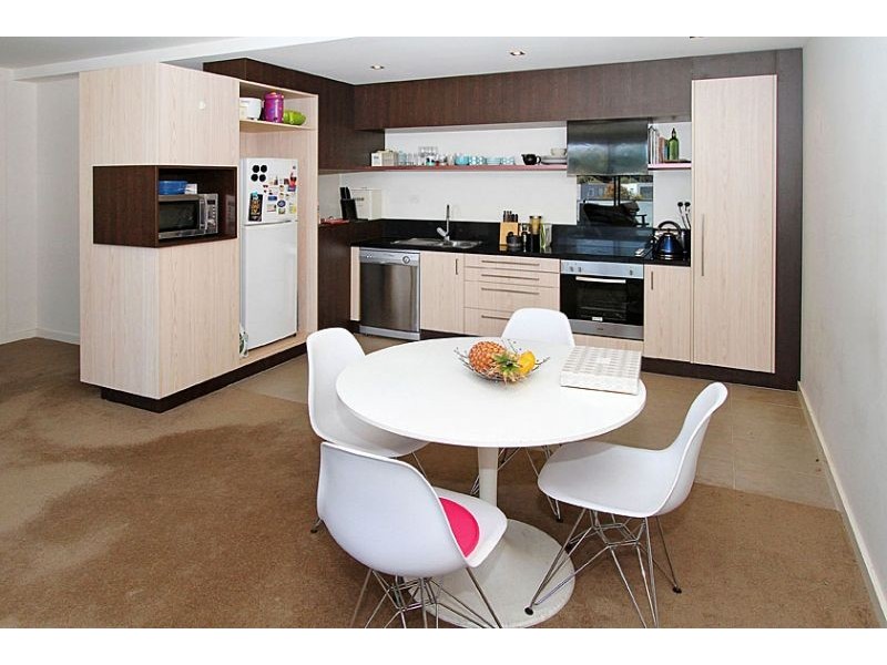 33/8 Crefden Street, Maidstone VIC 3012