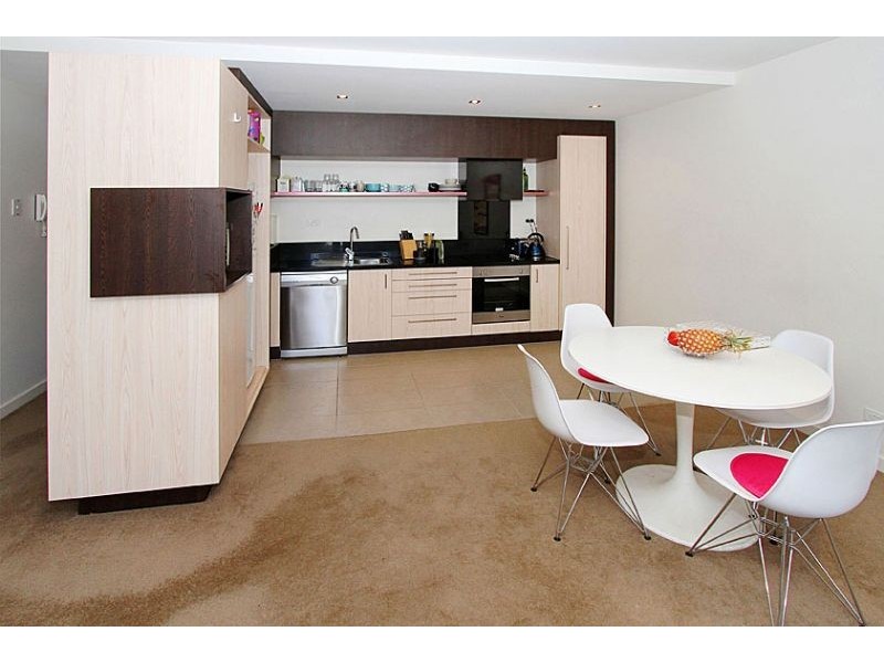 33/8 Crefden Street, Maidstone VIC 3012