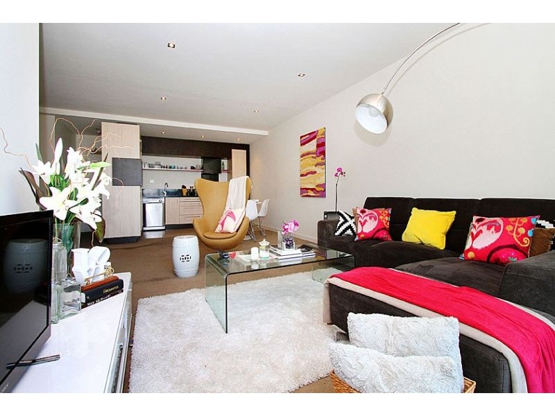 33/8 Crefden Street, Maidstone VIC 3012