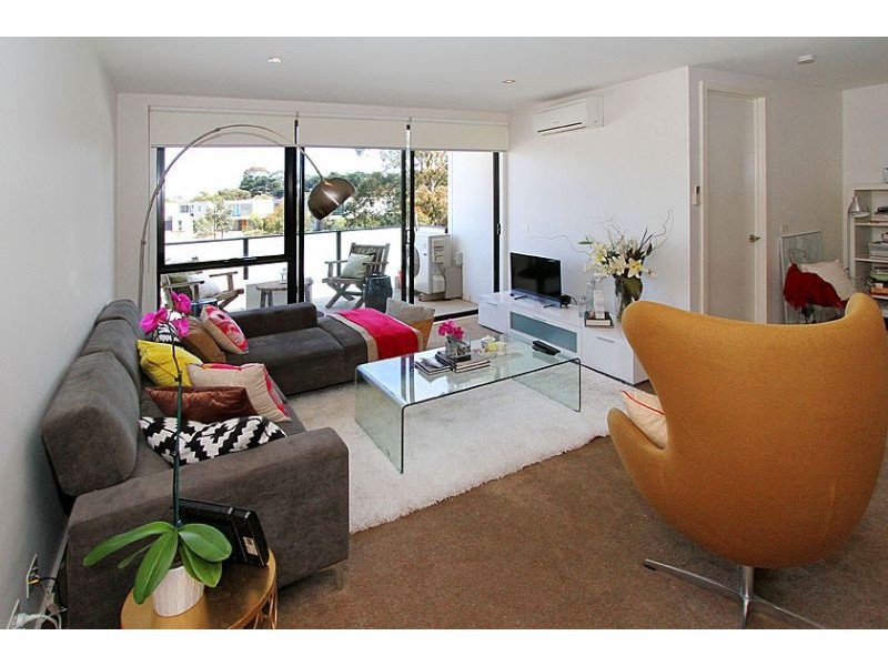 33/8 Crefden Street, Maidstone VIC 3012