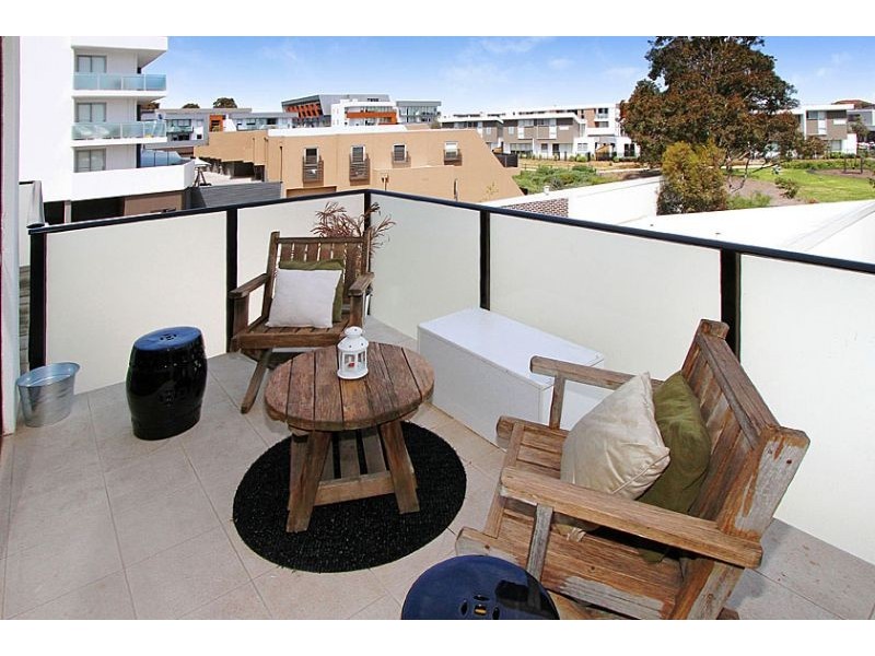 33/8 Crefden Street, Maidstone VIC 3012