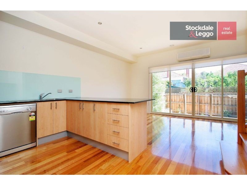 11/2 Scott Street, Essendon VIC 3040