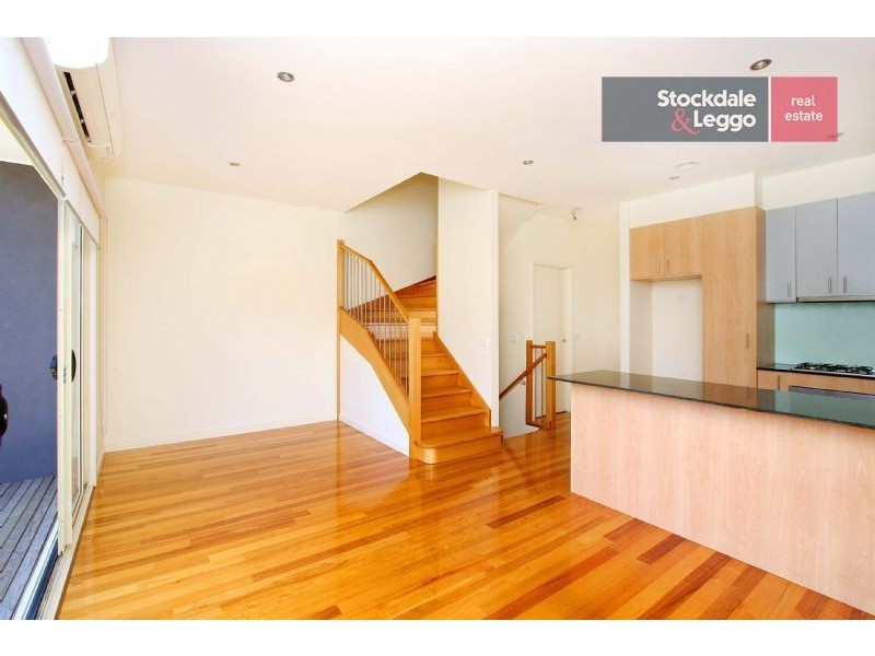 11/2 Scott Street, Essendon VIC 3040